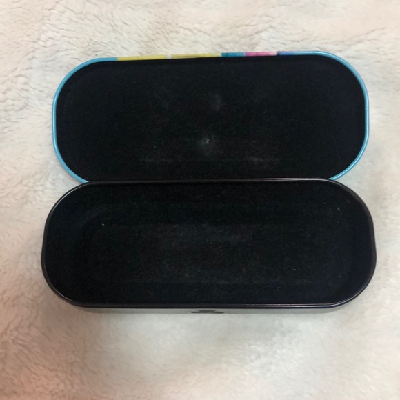 Vintage sunglasses case - Picture 3 of 3